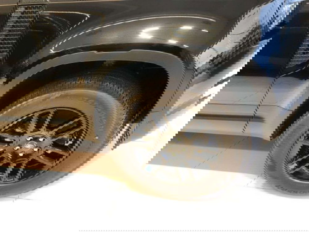 Land Rover Defender nuova a Firenze (16)