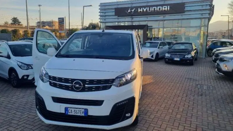 Opel Zafira Life usata a Savona