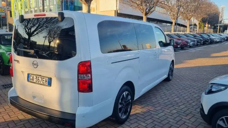 Opel Zafira Life usata a Savona (5)