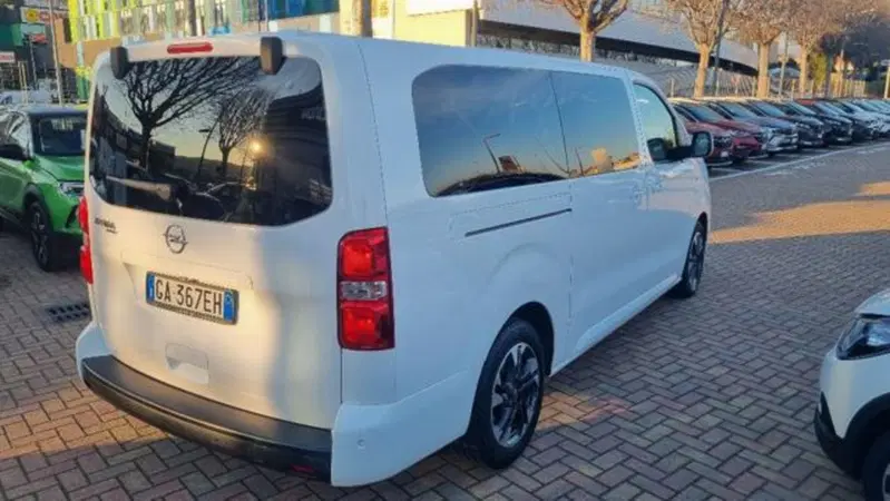 Opel Zafira Life usata a Savona (6)