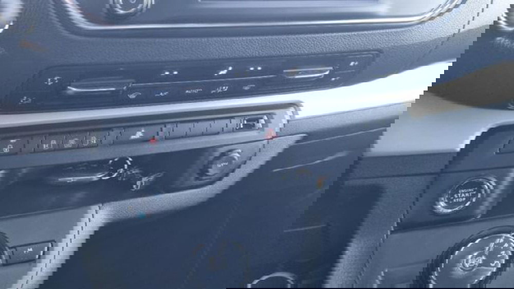 Opel Zafira Life usata a Savona (9)