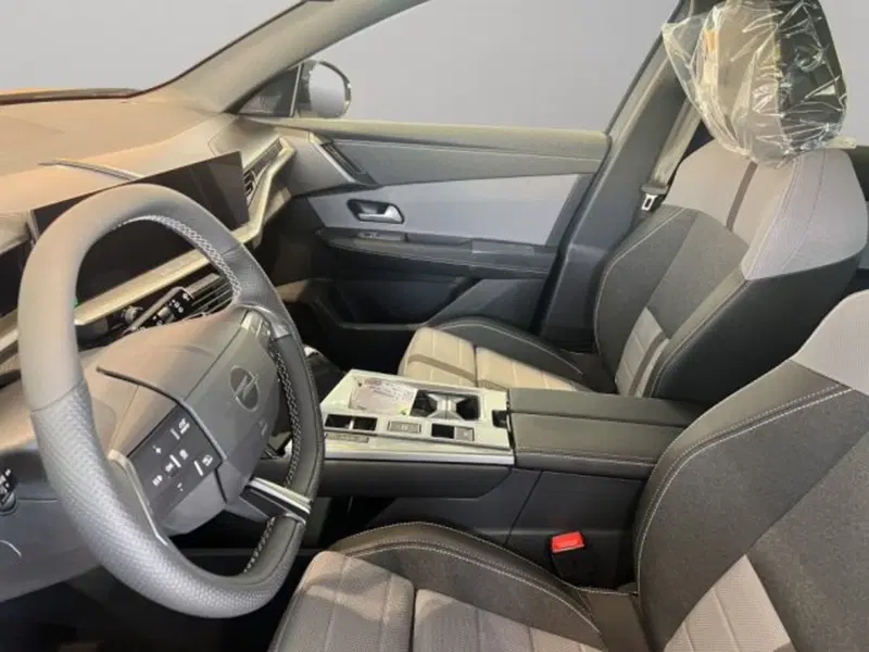 Opel Grandland nuova a Perugia (9)