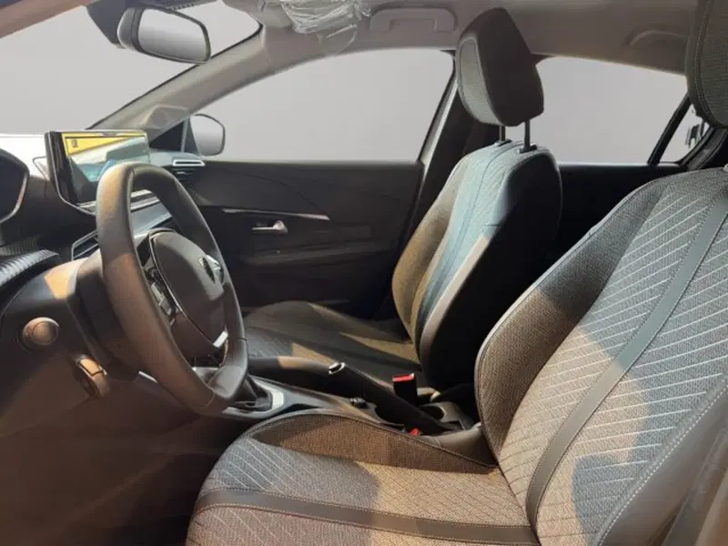 Peugeot 208 nuova a Perugia (9)
