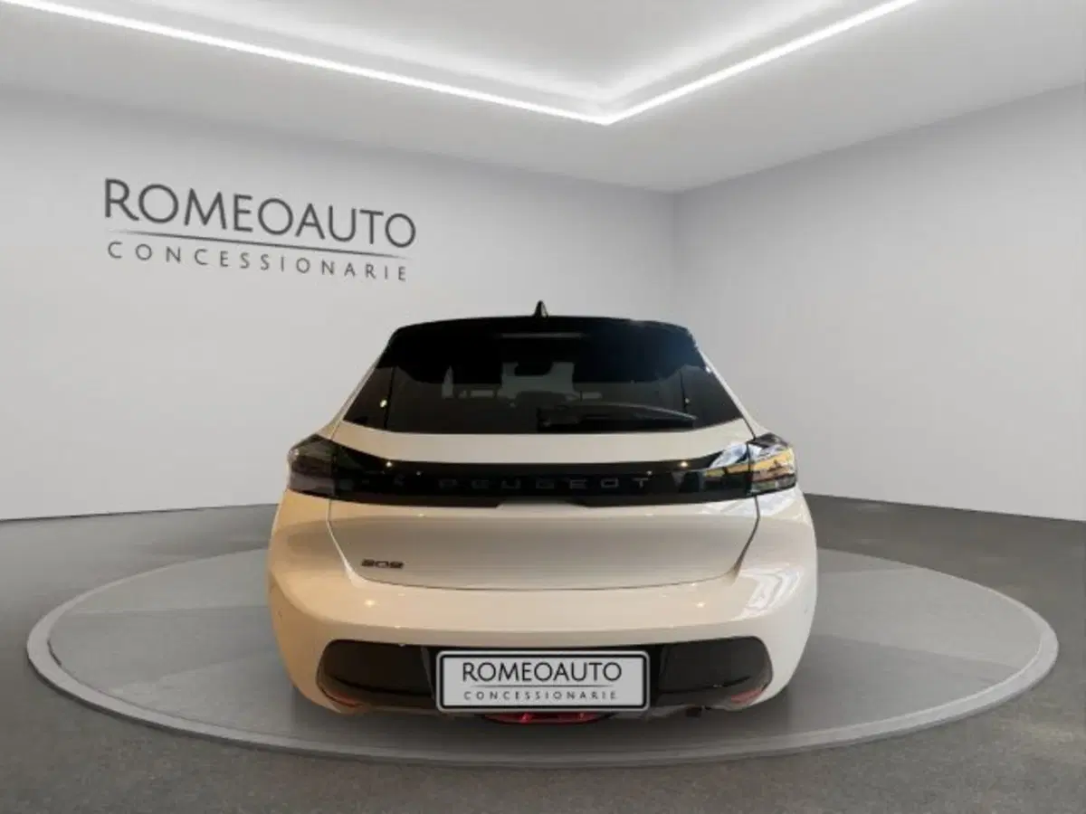 Peugeot 208 nuova a Perugia (4)