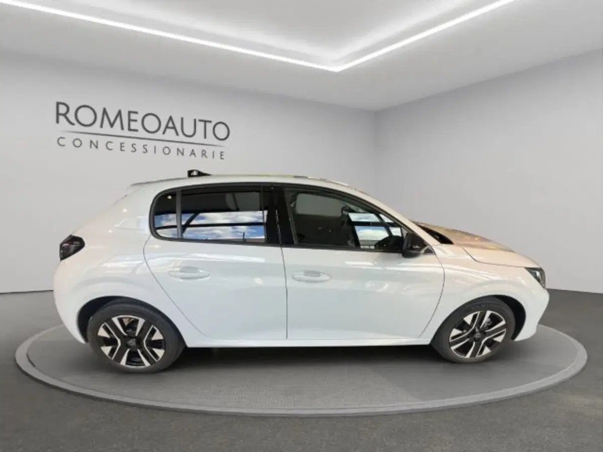 Peugeot 208 nuova a Perugia (6)