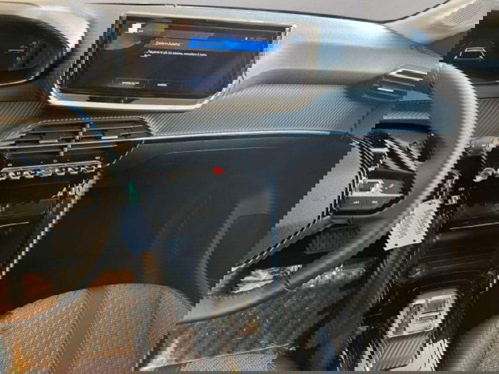 Peugeot 208 nuova a Perugia (17)