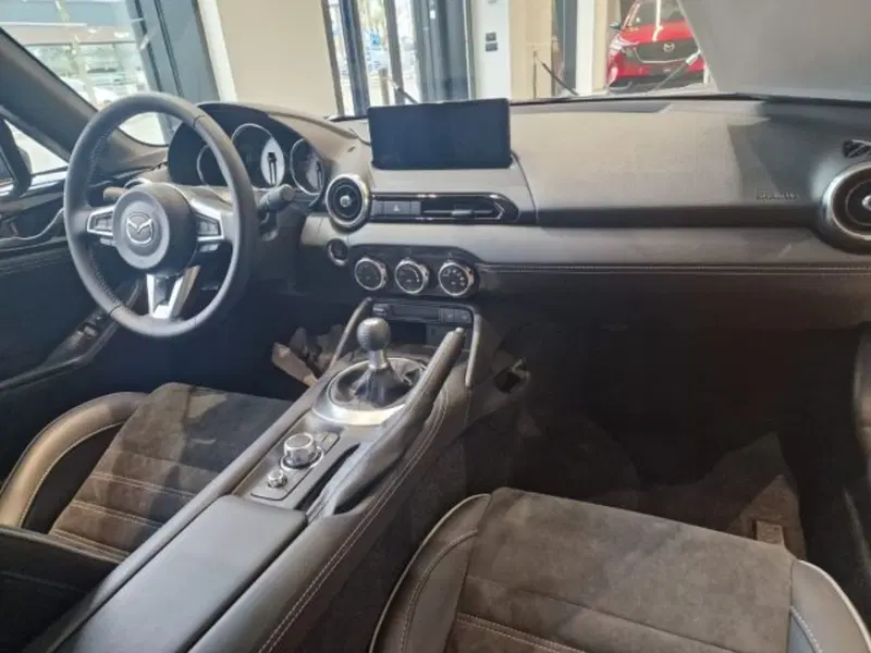 Mazda MX-5 nuova a Bologna (4)