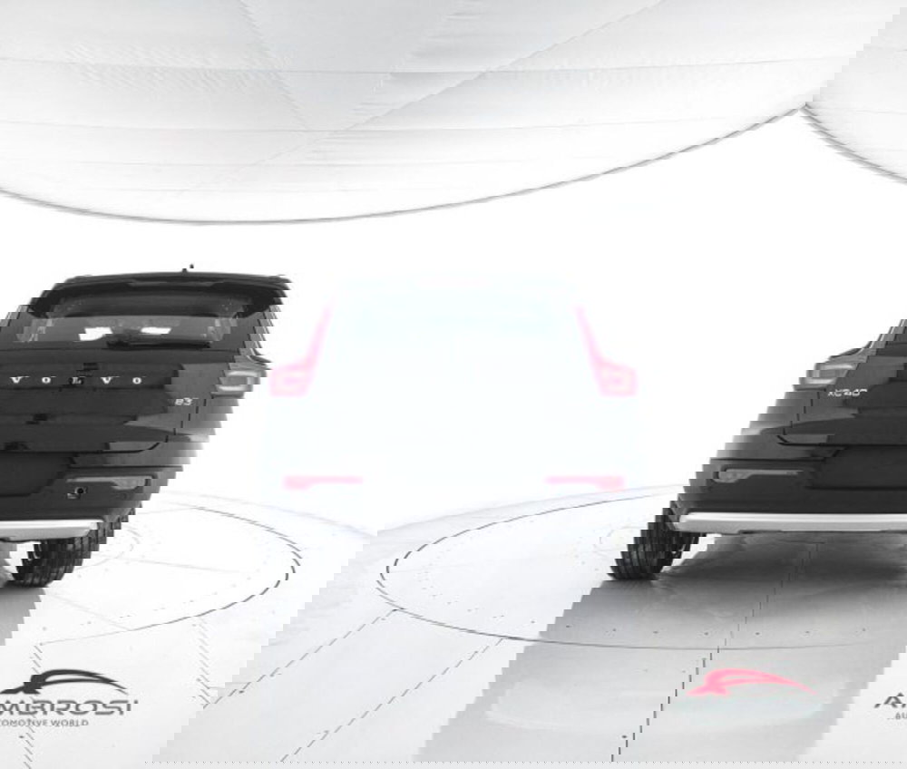 Volvo XC40 nuova a Perugia (6)