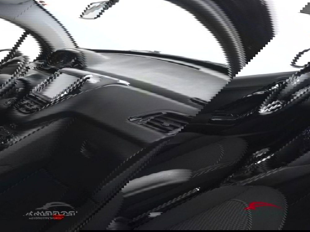 Peugeot 208 usata a Perugia (12)
