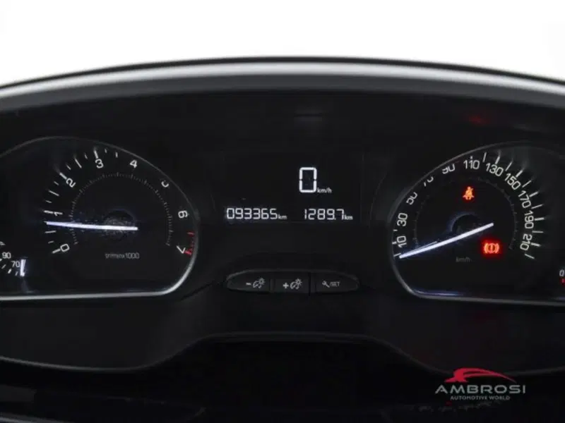 Peugeot 208 usata a Perugia (13)