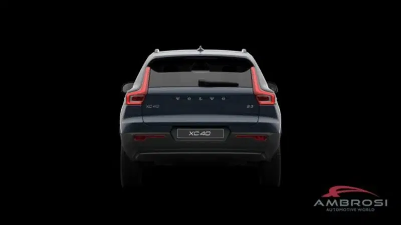 Volvo XC40 nuova a Perugia (3)
