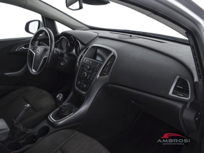 Opel Astra usata a Perugia (12)