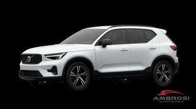 Volvo XC40 B3 automatico Plus Dark nuova a Corciano