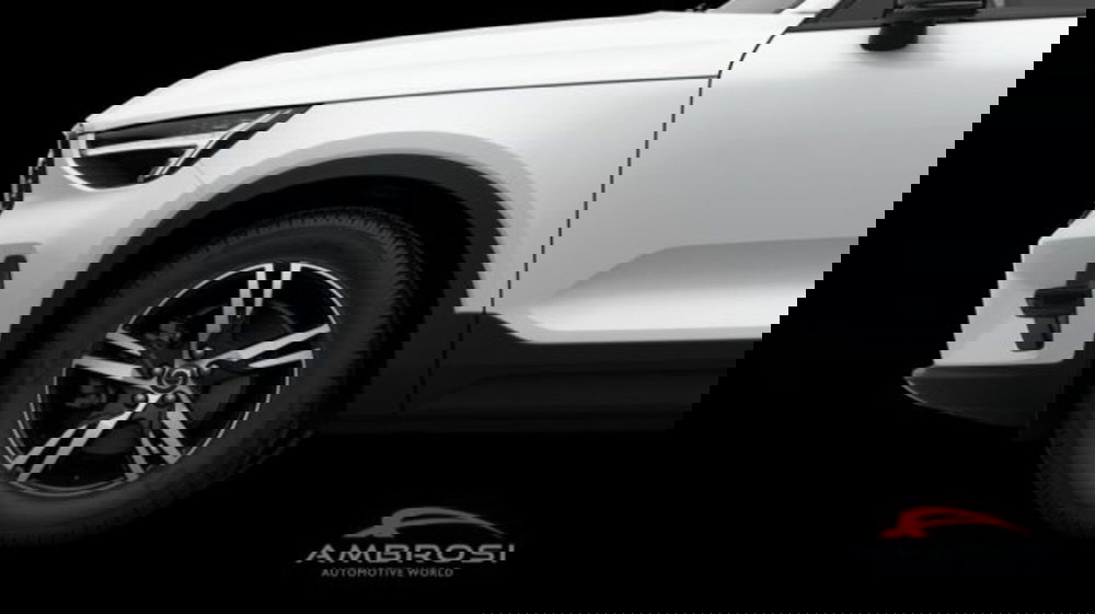 Volvo XC40 nuova a Perugia (9)