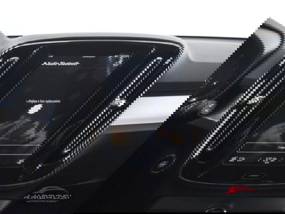 Volvo XC40 nuova a Perugia (14)