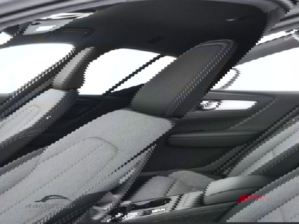 Volvo XC40 nuova a Perugia (9)