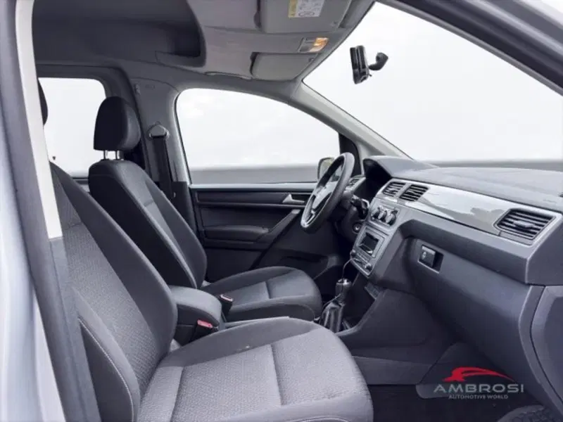Volkswagen Caddy usata a Perugia (11)