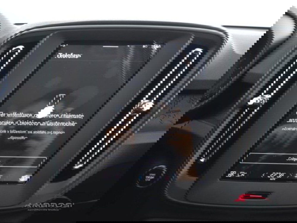 Volvo XC40 nuova a Perugia (15)