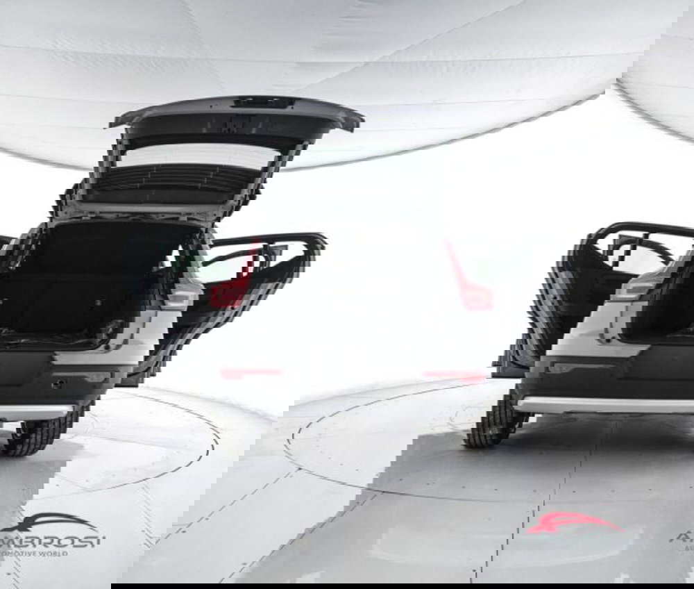 Volvo XC40 nuova a Perugia (7)