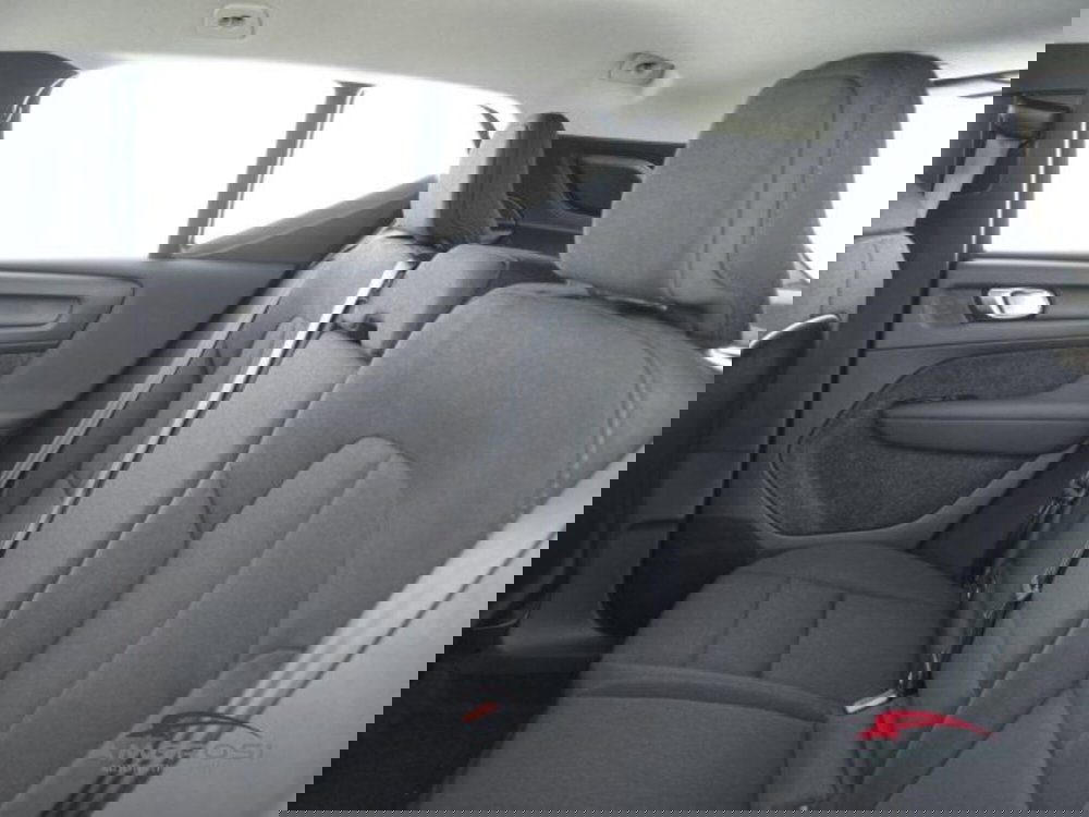 Volvo XC40 nuova a Perugia (10)