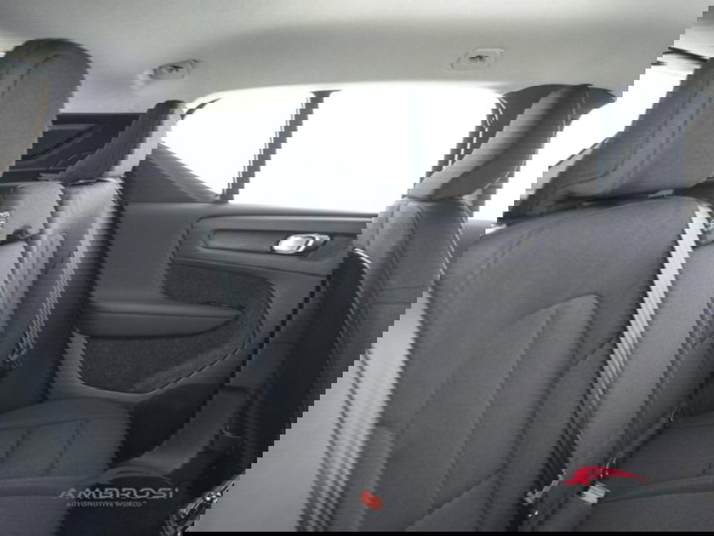 Volvo XC40 nuova a Perugia (11)