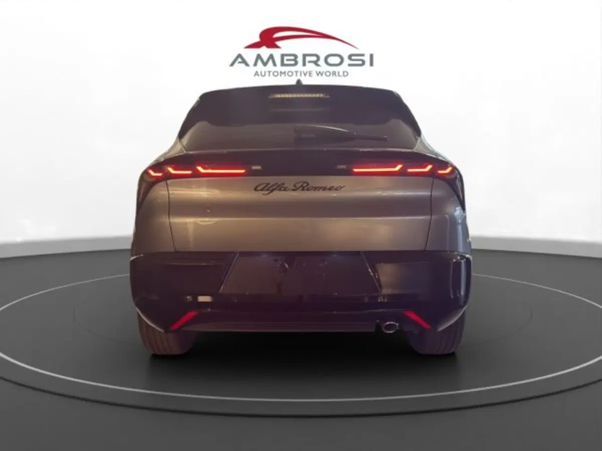Alfa Romeo Junior nuova a Perugia (5)