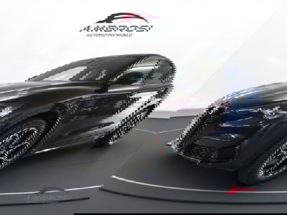 Alfa Romeo Stelvio nuova a Perugia