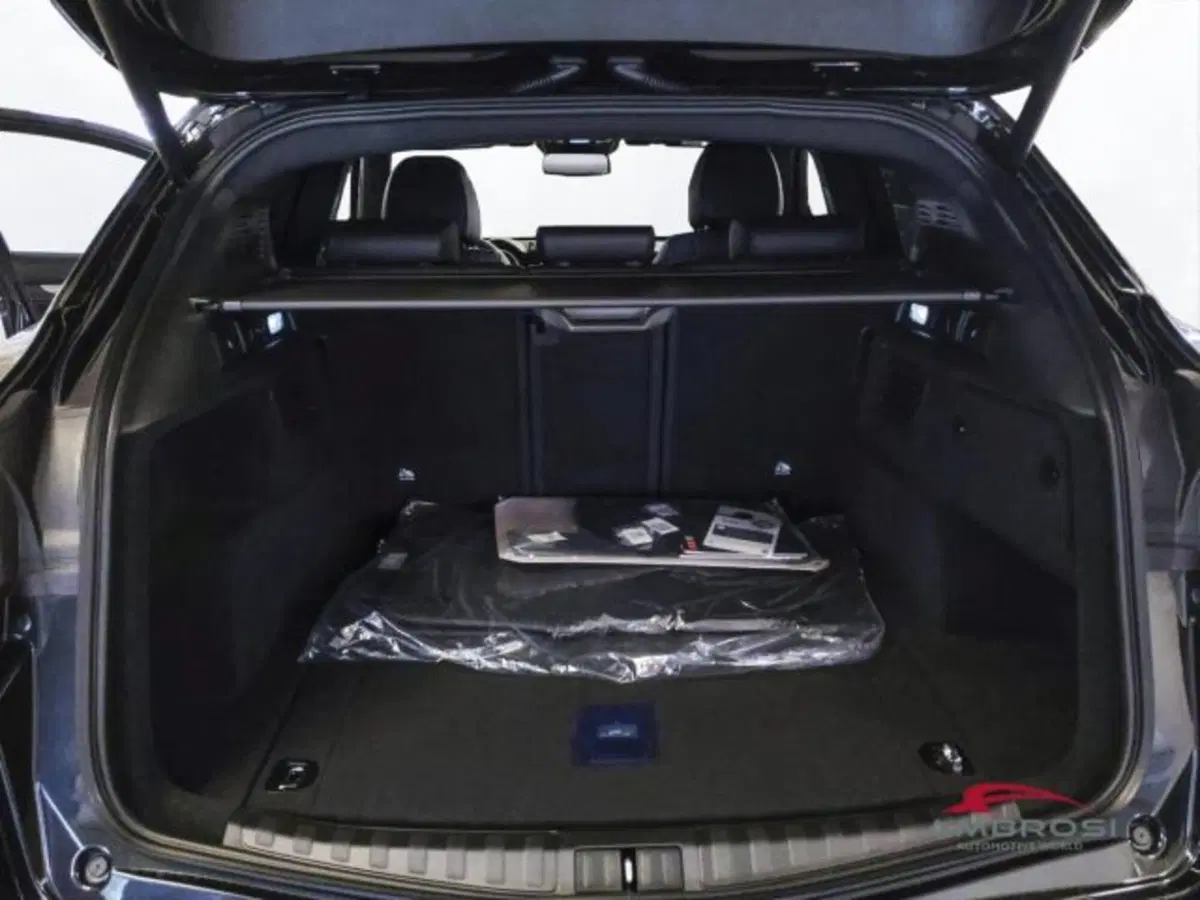 Alfa Romeo Stelvio nuova a Perugia (9)