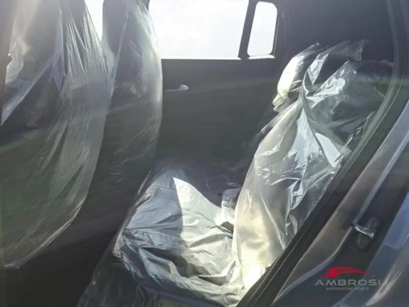 Jeep Avenger nuova a Perugia (11)