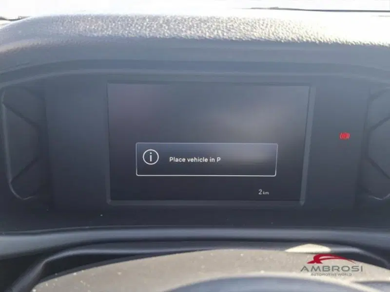 Jeep Avenger nuova a Perugia (13)