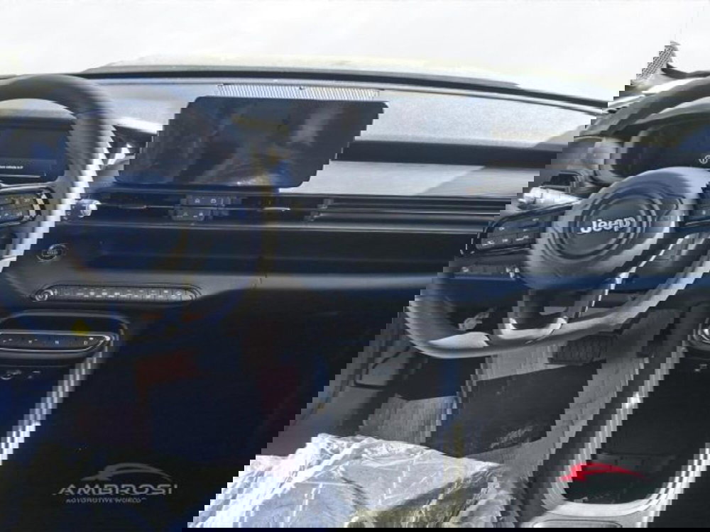 Jeep Avenger nuova a Perugia (15)