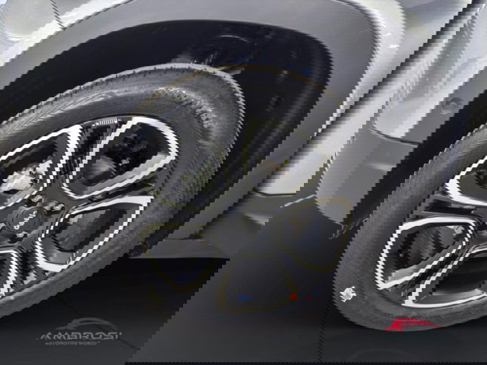 Jeep Avenger nuova a Perugia (13)