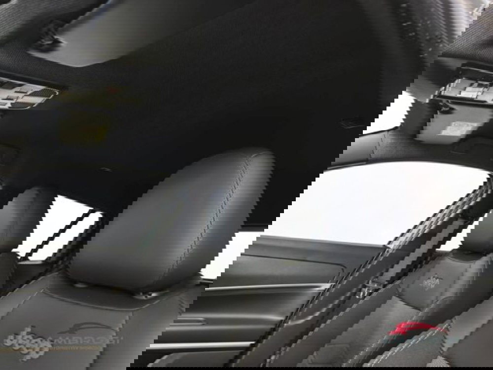 Jeep Avenger nuova a Perugia (15)