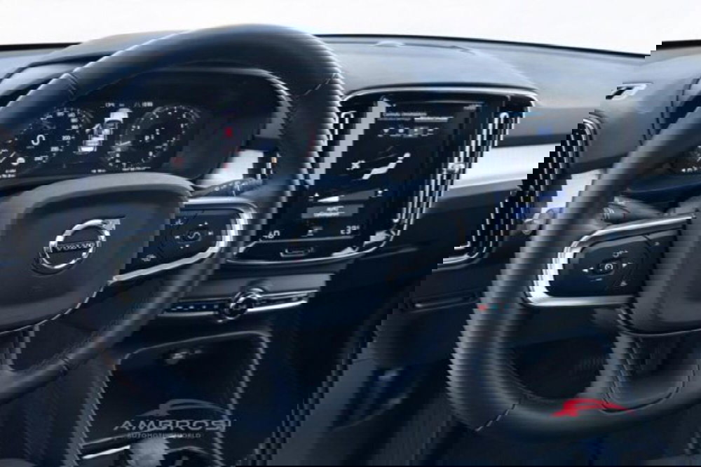 Volvo XC40 usata a Perugia (12)