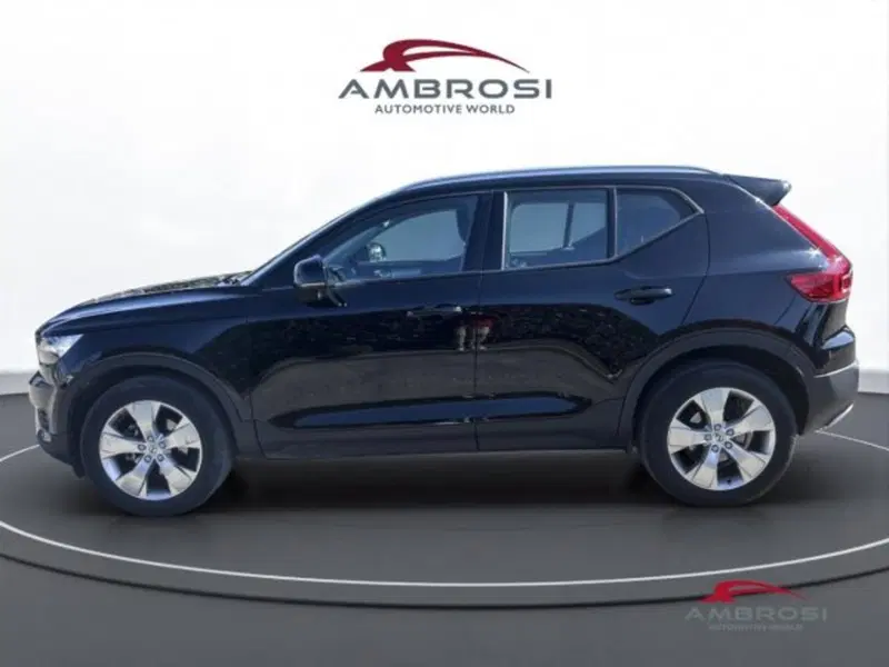 Volvo XC40 usata a Perugia (6)