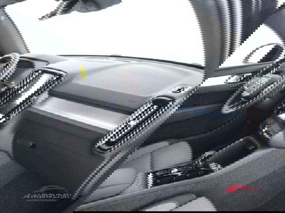 Volvo XC40 nuova a Perugia (12)