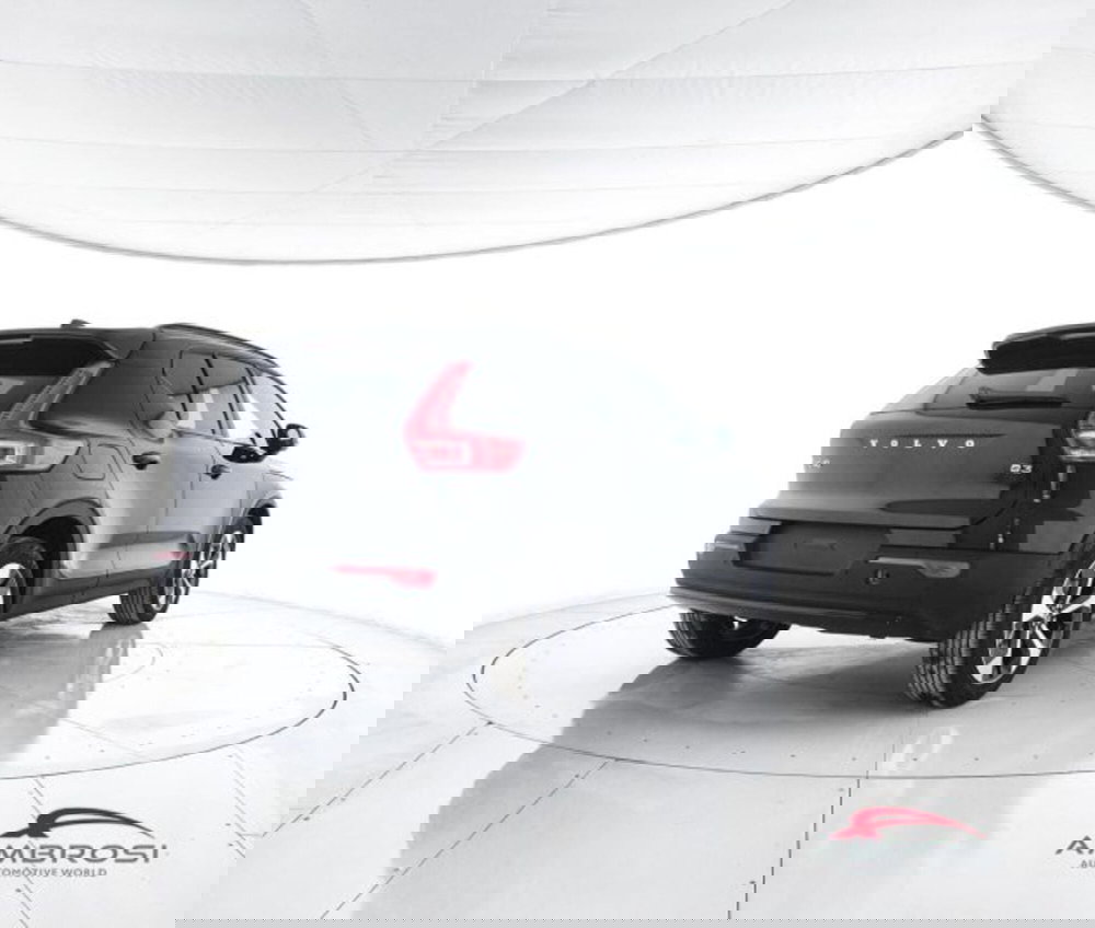 Volvo XC40 nuova a Perugia (3)