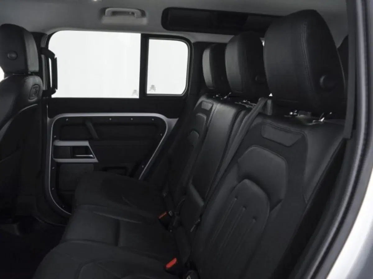 Land Rover Defender usata a Perugia (15)