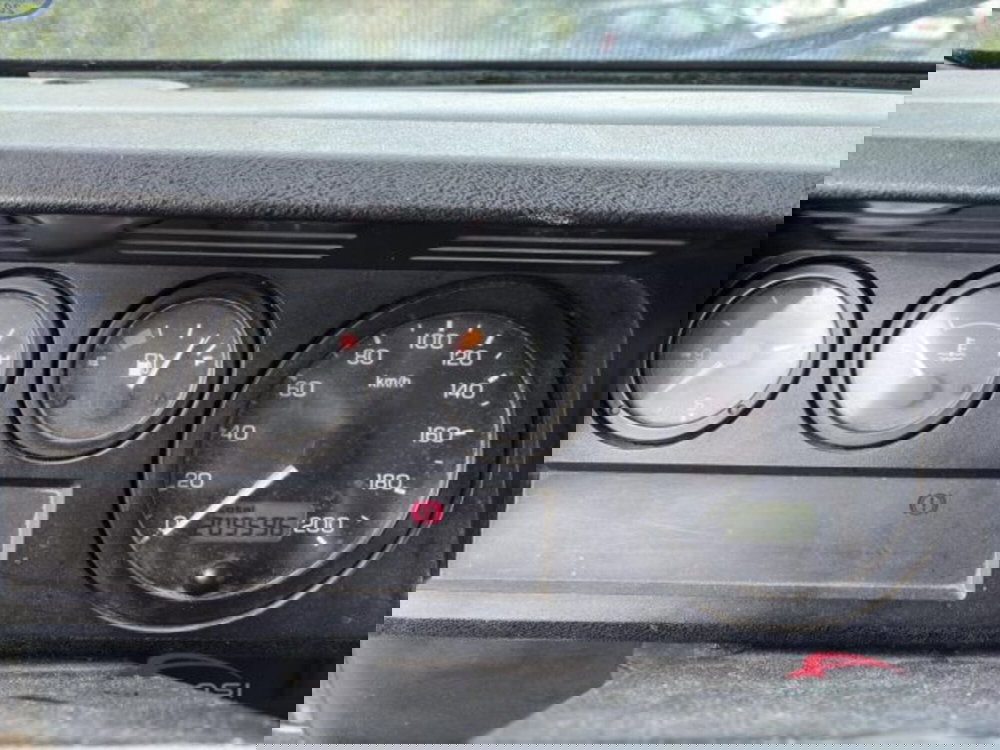 Land Rover Defender usata a Perugia (11)