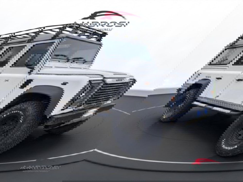 Land Rover Defender usata a Perugia (2)