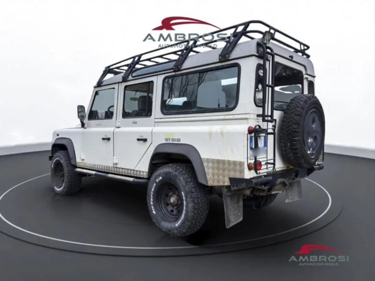 Land Rover Defender usata a Perugia (4)