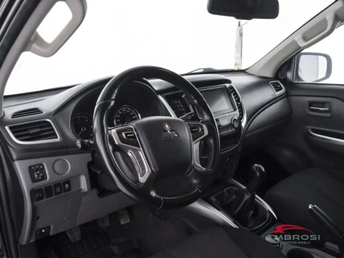Mitsubishi L200 usata a Perugia (8)