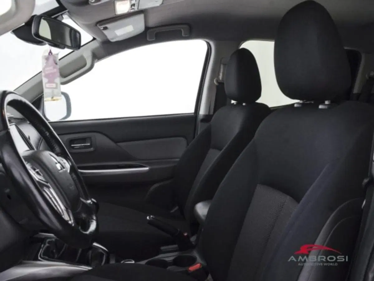 Mitsubishi L200 usata a Perugia (9)
