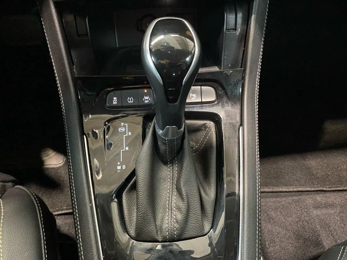 Opel Grandland X usata a Torino (12)