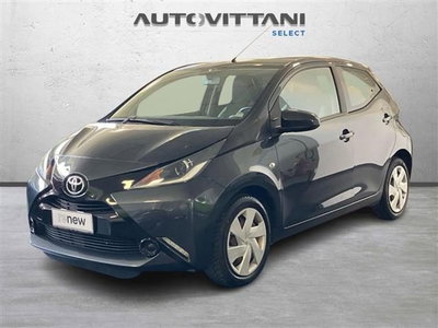 Toyota Aygo 1.0 VVT-i 69 CV 5 porte x-wave del 2016 usata a Como