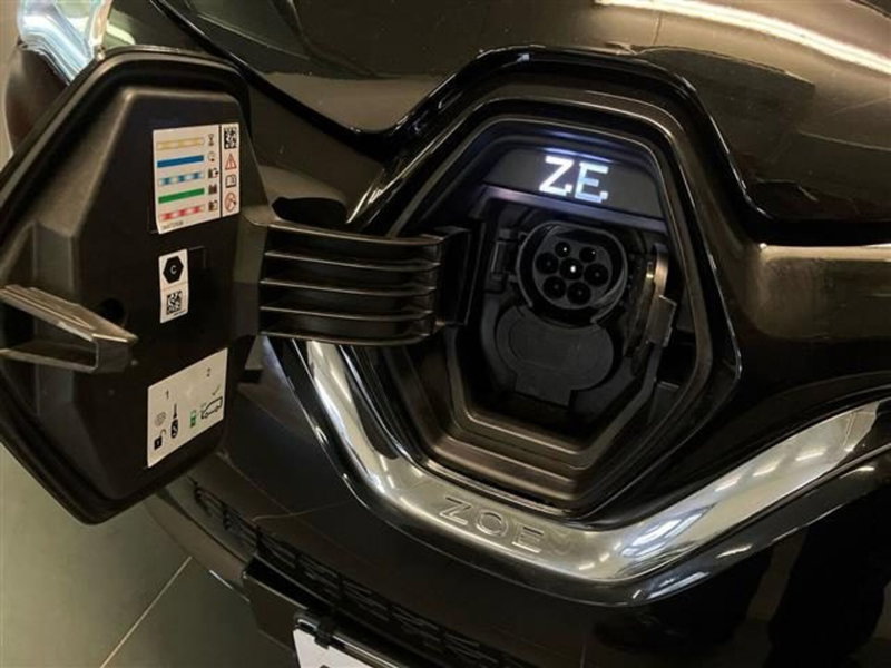 Renault Zoe usata a Como (18)