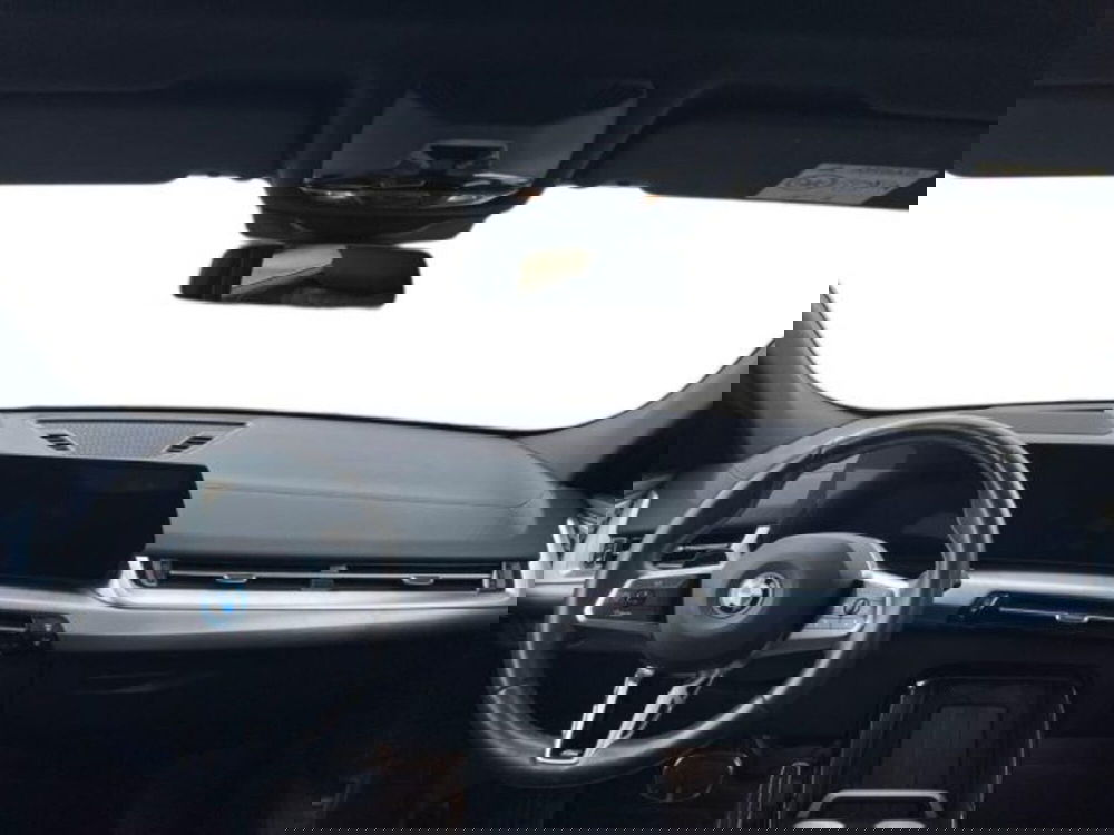 BMW iX2 usata a Lecce (11)