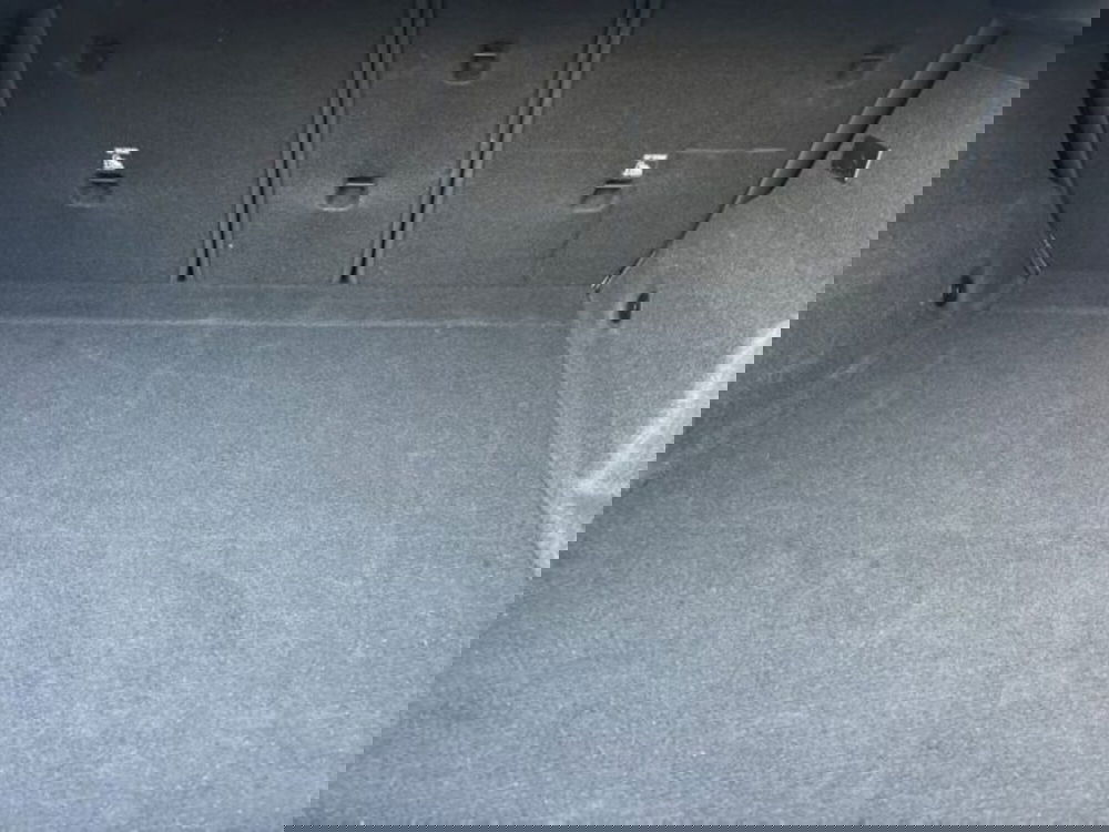 BMW iX2 usata a Lecce (16)