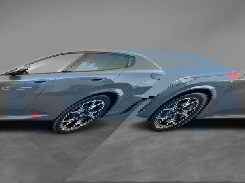 BMW iX2 usata a Lecce (2)