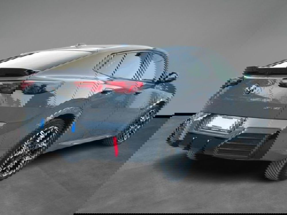 BMW iX2 usata a Lecce (5)